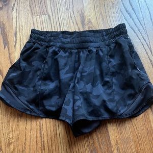 Lululemon Hotty Hot shorts